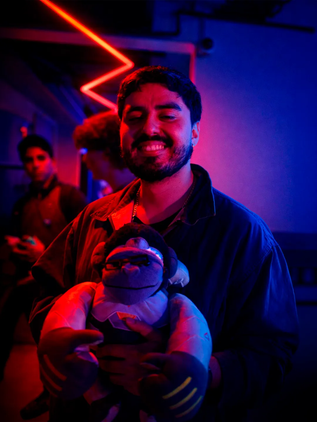 El equipo también se construye fuera de la pantalla.